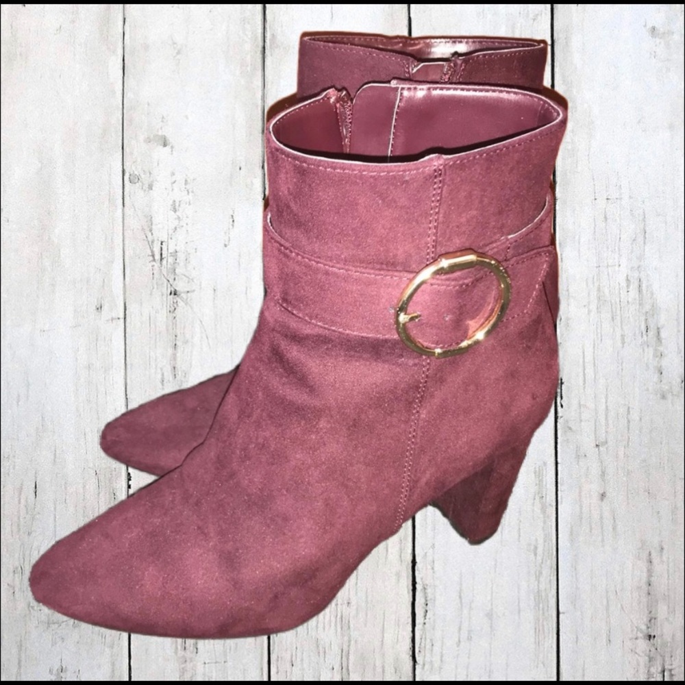 Jones New York burgundy faux suede bootie